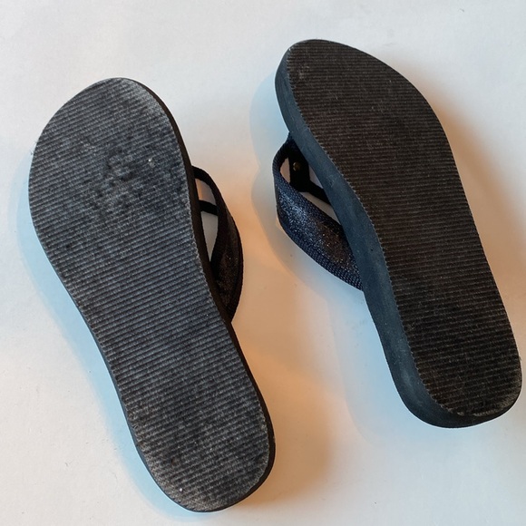 Tommy Hilfiger Black Flip Flop - Picture 4 of 5